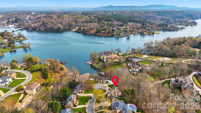 4624 9th Street NE, Hickory, NC 28601