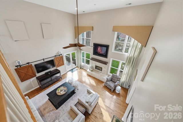 4624 9th Street NE, Hickory, NC 28601