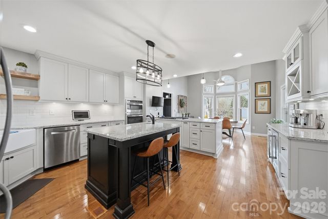 4624 9th Street NE, Hickory, NC 28601