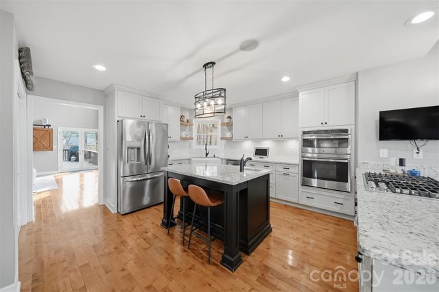 4624 9th Street NE, Hickory, NC 28601