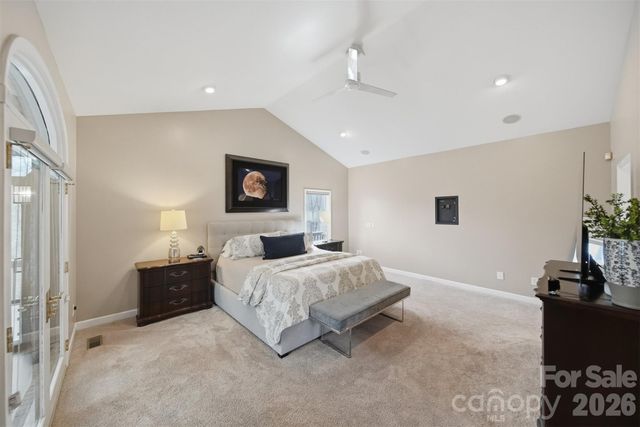 4624 9th Street NE, Hickory, NC 28601