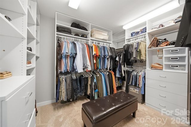 4624 9th Street NE, Hickory, NC 28601