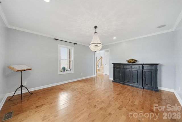 4624 9th Street NE, Hickory, NC 28601