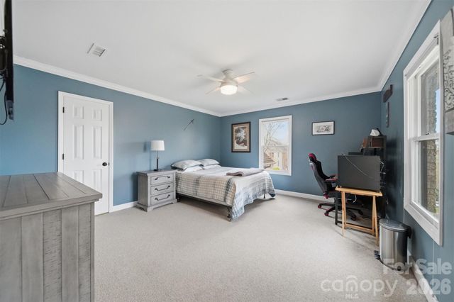 4624 9th Street NE, Hickory, NC 28601