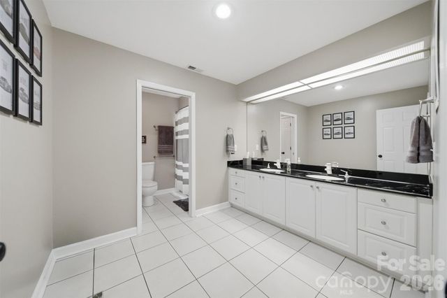 4624 9th Street NE, Hickory, NC 28601