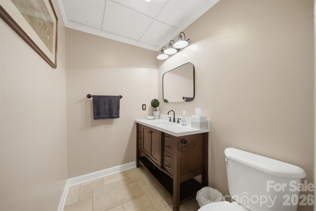 4624 9th Street NE, Hickory, NC 28601