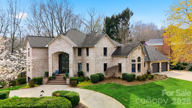 4624 9th Street NE, Hickory, NC 28601