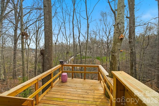 4624 9th Street NE, Hickory, NC 28601