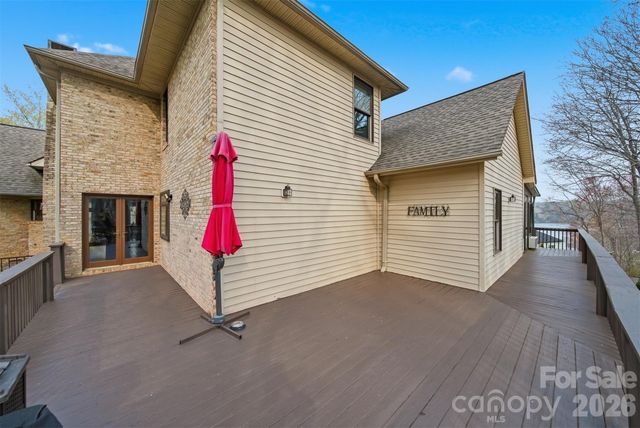 4624 9th Street NE, Hickory, NC 28601