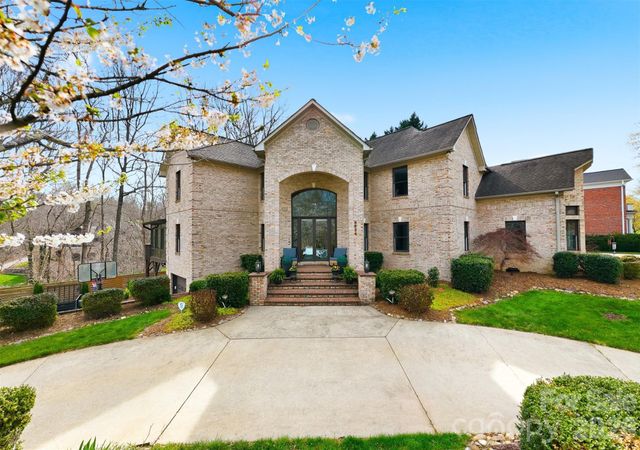 4624 9th Street NE, Hickory, NC 28601