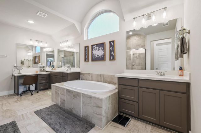 1732 Cannon Street, Van Alstyne, TX 75495