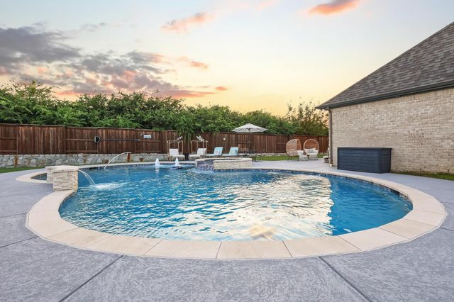 1732 Cannon Street, Van Alstyne, TX 75495