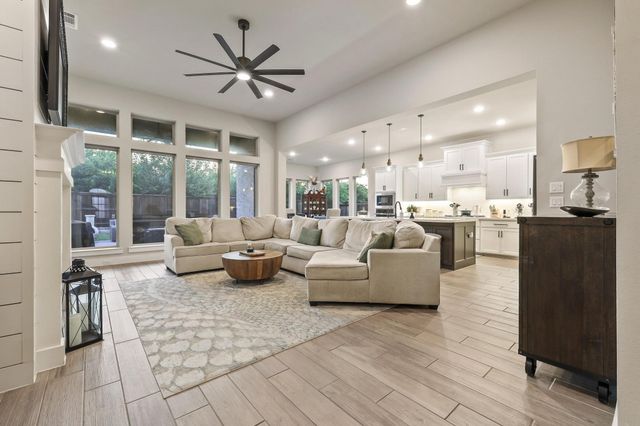 1732 Cannon Street, Van Alstyne, TX 75495