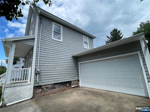 125 Center Street, New Milford, NJ 07646