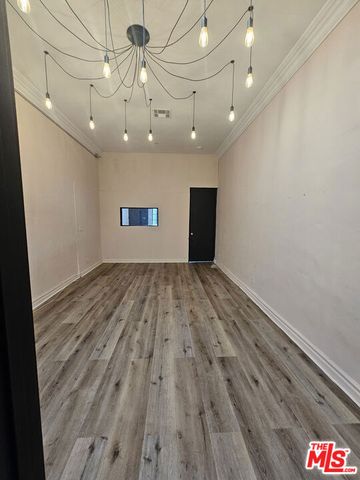 5281 W PICO Boulevard, Los Angeles, CA 90019