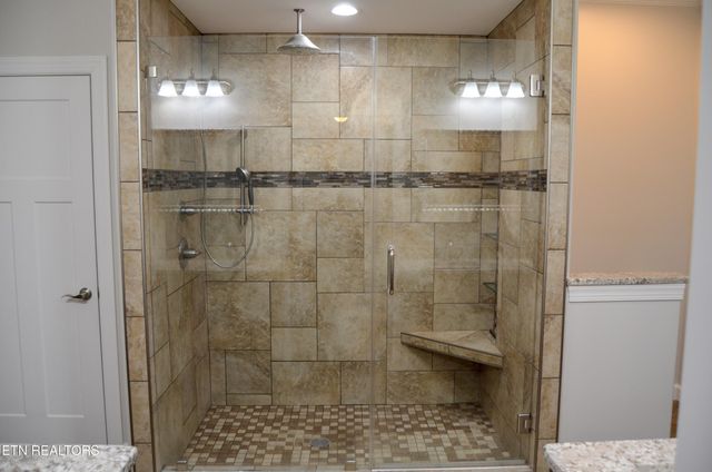 380 Mountain Preserve Pkwy, Crab Orchard, TN 37723