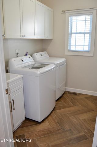 380 Mountain Preserve Pkwy, Crab Orchard, TN 37723