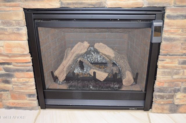 380 Mountain Preserve Pkwy, Crab Orchard, TN 37723