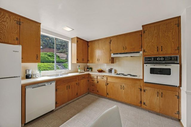 15 Dana Court, South San Francisco, CA 94080