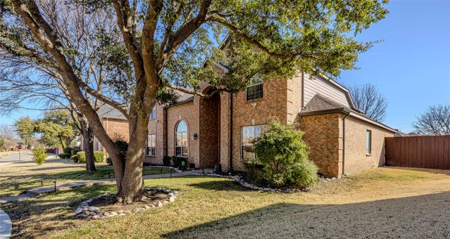 2800 Longtown Drive, Plano, TX 75093