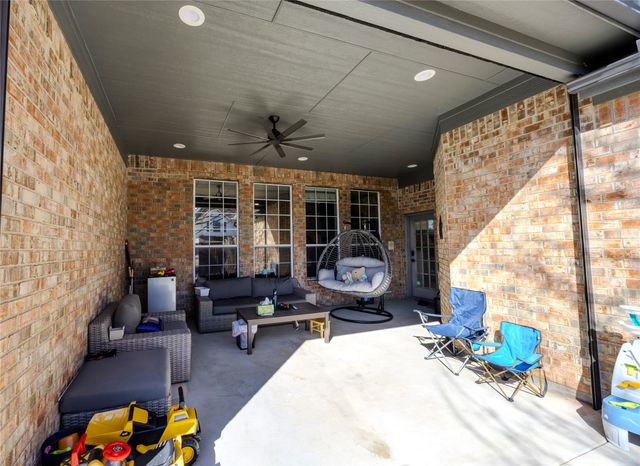 2800 Longtown Drive, Plano, TX 75093