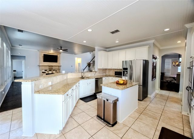 2800 Longtown Drive, Plano, TX 75093