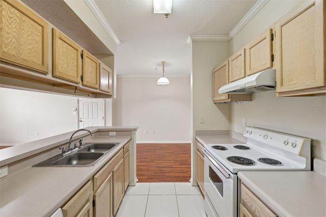5612 PINNACLE HEIGHTS CIRCLE 312, Tampa, FL 33624