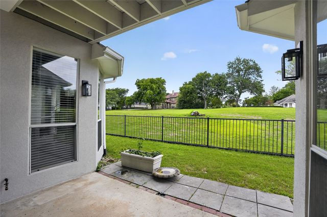 909 Saint Andrews Place, Desoto, TX 75115