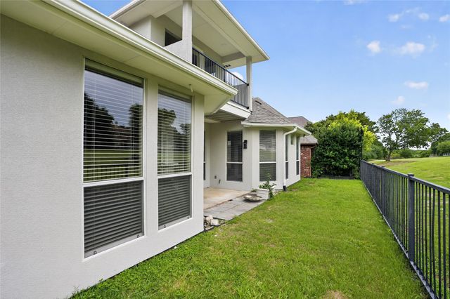 909 Saint Andrews Place, Desoto, TX 75115