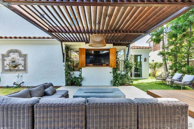 518 Sheffield, Cardiff By The Sea, CA 92007