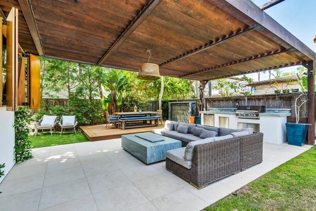 518 Sheffield, Cardiff By The Sea, CA 92007