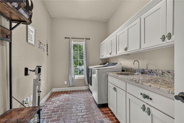 3105 S 28th Street, Fort Smith, AR 72901