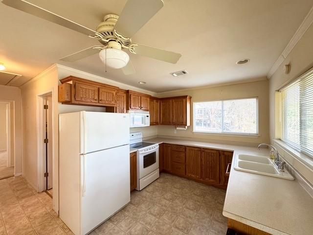 616 Marina Road A E, Crockett, TX 75835