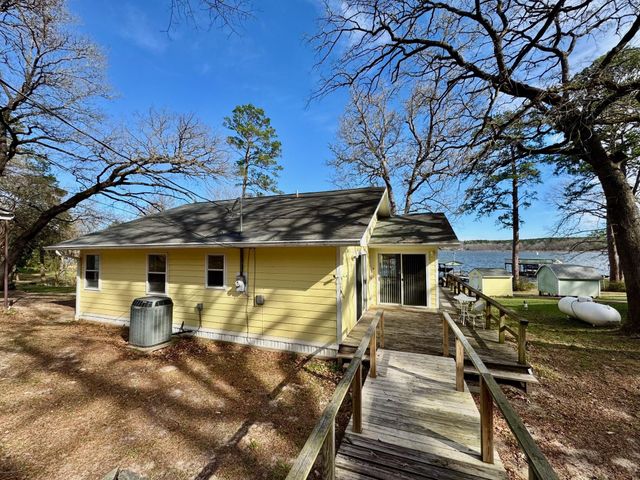 616 Marina Road A E, Crockett, TX 75835