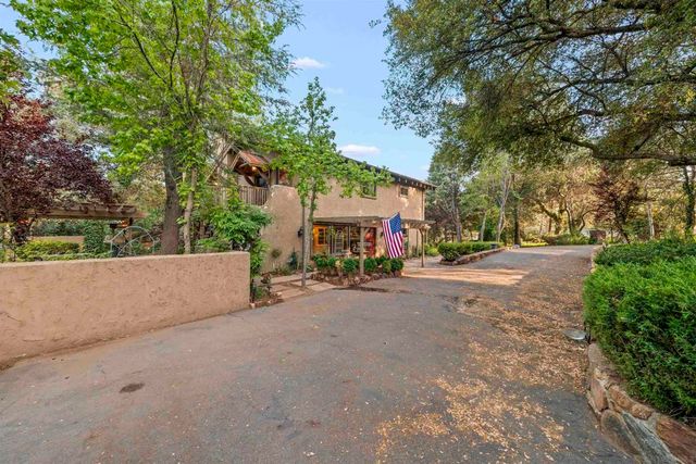 24312 Central Ave, Descanso, CA 91916