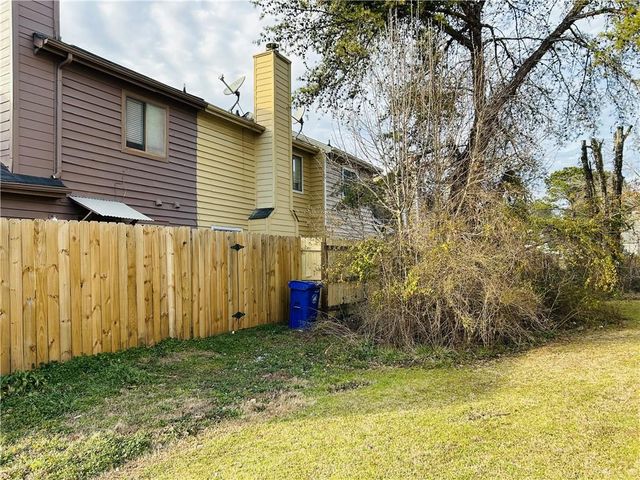 5841 Trent Walk Drive, Lithonia, GA 30038