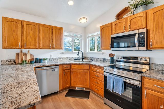 5496 W PRAIRIE DAWN LN, Herriman, UT 84096