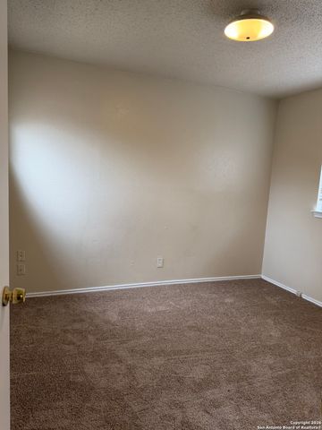 9370 Village Lance, San Antonio, TX 78250