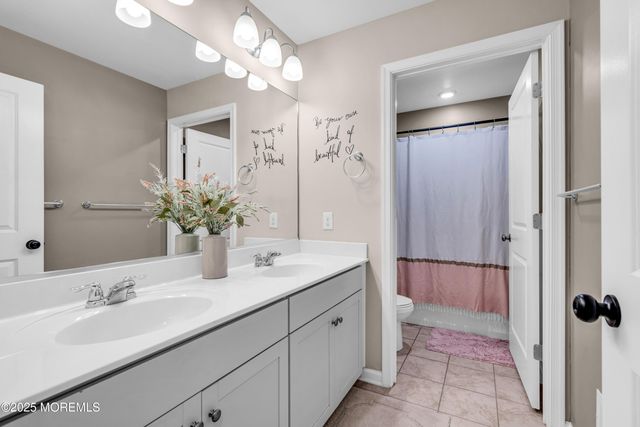 74 Bradshaw Drive, Manahawkin, NJ 08050