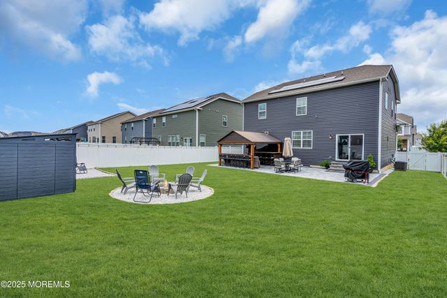 74 Bradshaw Drive, Manahawkin, NJ 08050