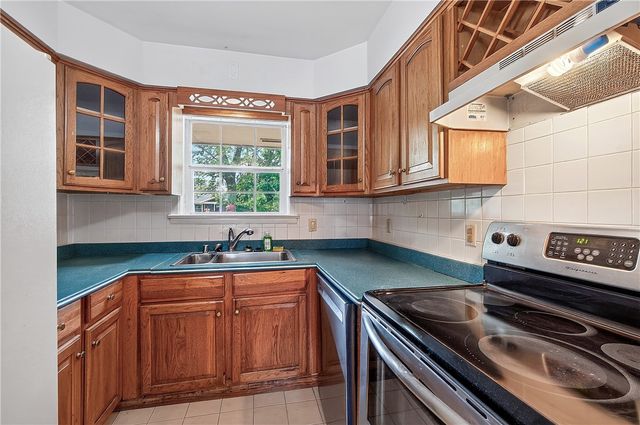 1117 E Ridgeway Drive, Fayetteville, AR 72701