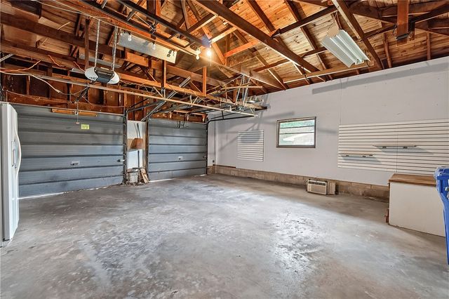 1117 E Ridgeway Drive, Fayetteville, AR 72701