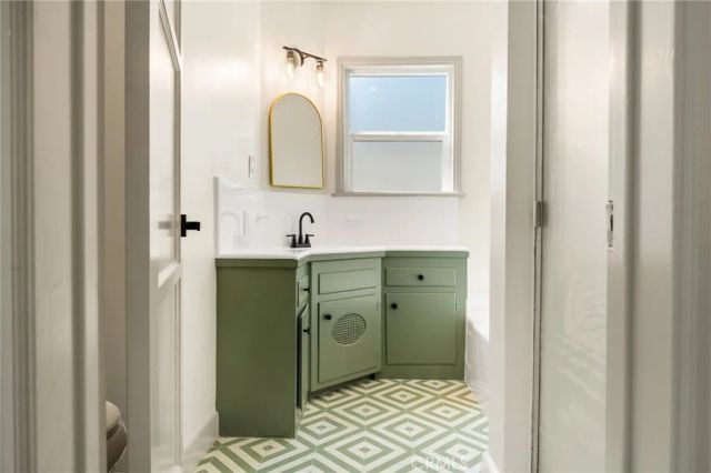 833 E 91st, Los Angeles, CA 90002