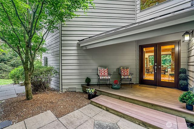 13020 Squak Mountain Road SE, Issaquah, WA 98027