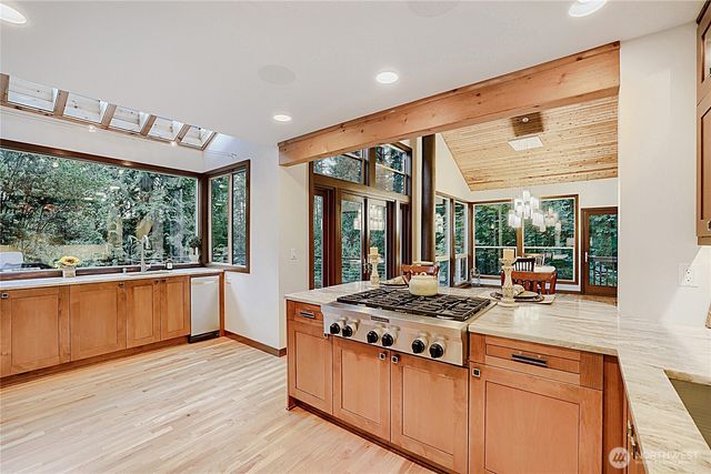13020 Squak Mountain Road SE, Issaquah, WA 98027