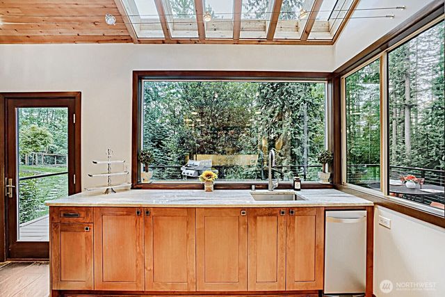 13020 Squak Mountain Road SE, Issaquah, WA 98027