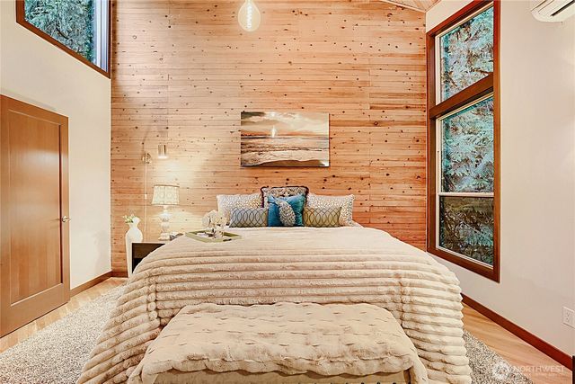 13020 Squak Mountain Road SE, Issaquah, WA 98027