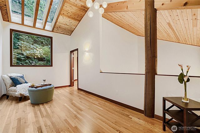 13020 Squak Mountain Road SE, Issaquah, WA 98027