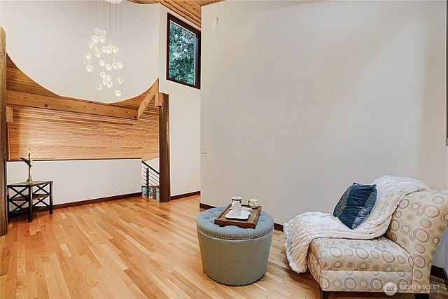 13020 Squak Mountain Road SE, Issaquah, WA 98027