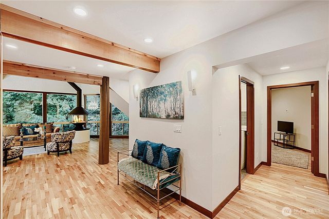 13020 Squak Mountain Road SE, Issaquah, WA 98027